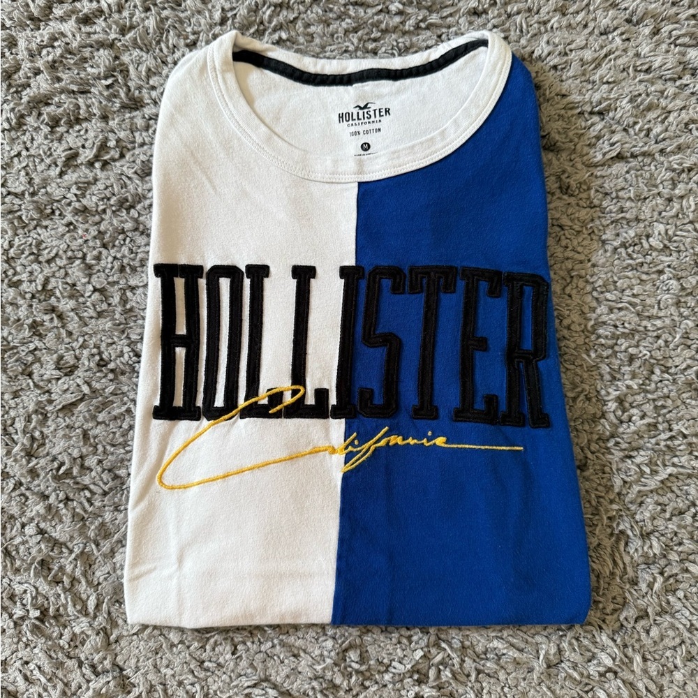 Hollister California - Spliced Blue/White Embroidered T-Shirt